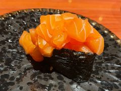 三文鱼爆炸头军舰-摩打食堂(江南西店)