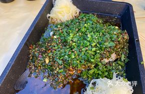 Chopped Chili Potato Strips with Crucian Carp