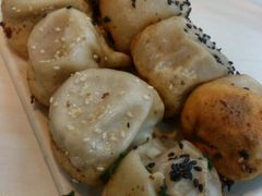 鮮肉生煎配蝦仁生煎-咬不得高祖生煎·简餐(高银街店)