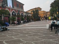 -佛罗伦萨小镇广佛名品奥特莱斯(疏港路店)