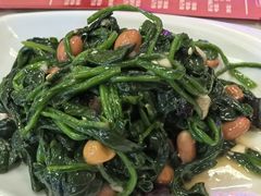 果仁菠菜-彭记铁锅肥肠(东四总店)