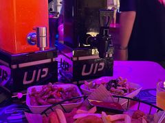 -UP嘻哈酒吧(粉巢店)