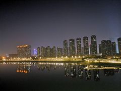 -南京眼步行桥
