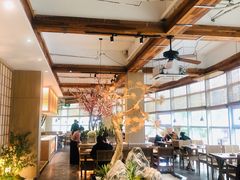 -蜜桃餐厅·伴山(湖滨商业街店)