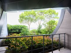 -上海滴水湖皇冠假日酒店