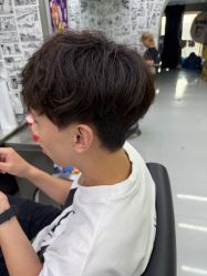 -宫铭烫发染发接发店