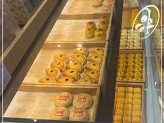 面包甜点陈列柜-泸溪河桃酥(壹方城店)