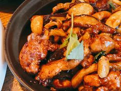 宫保鸡丁蘑菇-中8楼风尚云南菜(颐堤港店)