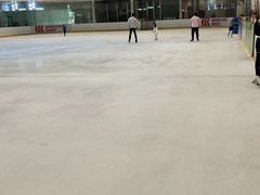 -陈露国际冰上中心(天津嘉里汇店)