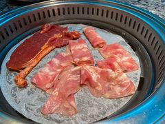 雪花牛肉-阪尚皇·原切牛排·烤肉火锅自助(北京路店)