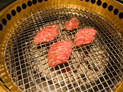 -铭牛烧肉·和牛海鲜自助(高新月牙湖店)