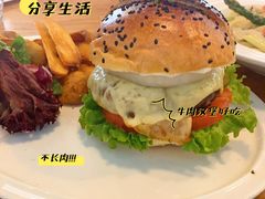 招牌牛肉汉堡-UPPER KITCHEN(延安路店)