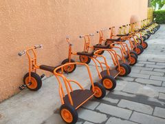 -红黄蓝幼儿园(颐东苑店)