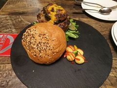 -HIGH FIVE哈福手工汉堡(桂林路店)