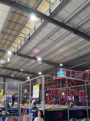 -趣玩空间蹦床乐园(临平旗舰店)