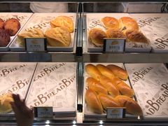 -浓心爷爷·现烤面包(荔胜广场店)