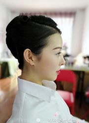 -双双化妆造型工作室