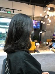 -FRIDAY星期五专业美发沙龙