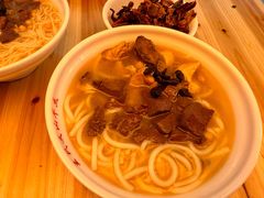 -文山荷鲜居(翠湖店)