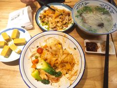 关中油泼面-秦九和(凯德广场店)
