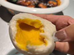 土豪金流沙包-维园悦谱·海派家常菜(乌鲁木齐南路店)
