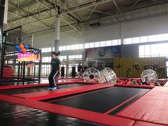 -莱茵体育生活馆