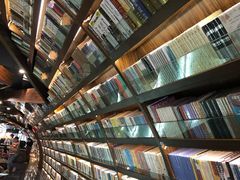 -钟书阁(珍园店)