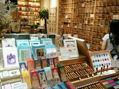 -猫的天空之城概念书店(杭州南宋御街店)