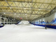 -乔波室内滑雪场