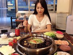 -邓莽子老火锅(中兴路总店)