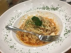 -Chom Cafe and Restaurant