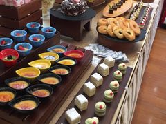 甜品蛋糕-威珀斯酒店·珀萃美食餐厅 | 海鲜刺身·现烤生蚝·特色烤肉