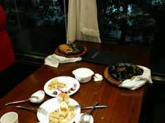 -皇品世家牛排(七一路店)