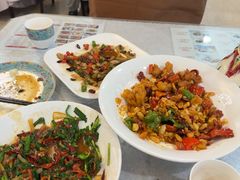 -汗腾格里·风味餐厅(新疆驻京办店)