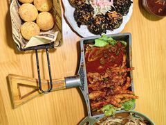 香辣鸡爪年糕-恩你小木屋·韩式料理(假日广场店)