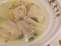 刀鱼馄饨-老半斋(福州路店)
