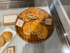 -SKROLL卡特司库·蛋糕定制·生吐司·司康(古北程家桥店)