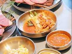 -草家酱蟹炭火烤肉店(珲春南路一店)