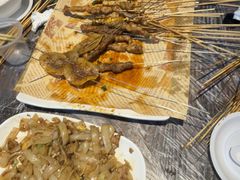 -老街烧烤大排档·地道湖北菜·龙虾馆(汉口火车站店)