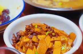 Bamboo Shoot Stir-Fry with Pork