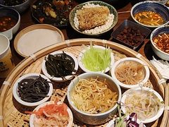 -包整·丝娃娃(一览甲秀楼风景店)