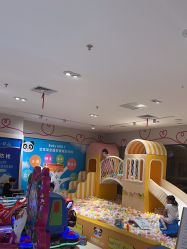 -孩子王(静安大融城店)