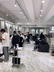 -妃格美发沙龙·烫发·染发