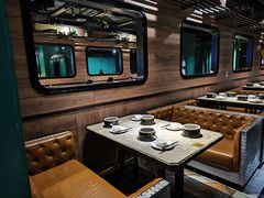 餐具摆设-V-ONE西雅图海鲜自助餐厅(仓山万达广场店)