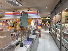 -泡泡玛特POPMART(蓝色港湾店)