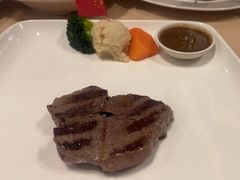 精选级腓力牛排配大明虾-德大西餐社