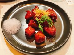 红酒泡沫牛仔粒-荟廷·晶萃(陆家嘴尚悦湾店)