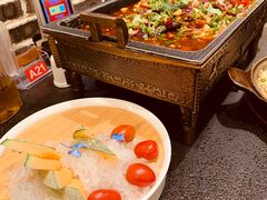 -万重锦·人文川菜馆(骡马市店)