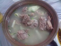 馄饨老鸭煲-老品芳