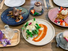 -FLOVIE FLORIST CAFE